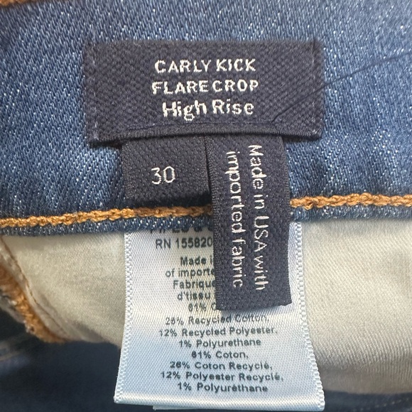 Veronica Beard Carly Crop Kick Flare Jeans NWT Size
 30 Denim 5 pocket style - Picture 2 of 9